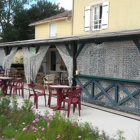 Auberge La Marchadaine Montrollet Zewnętrze zdjęcie