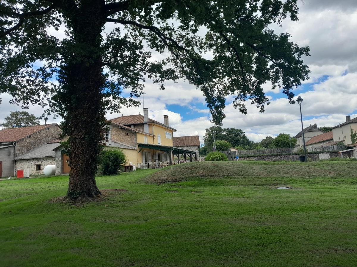 Auberge La Marchadaine Montrollet Zewnętrze zdjęcie