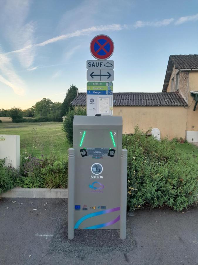 Auberge La Marchadaine Montrollet Zewnętrze zdjęcie