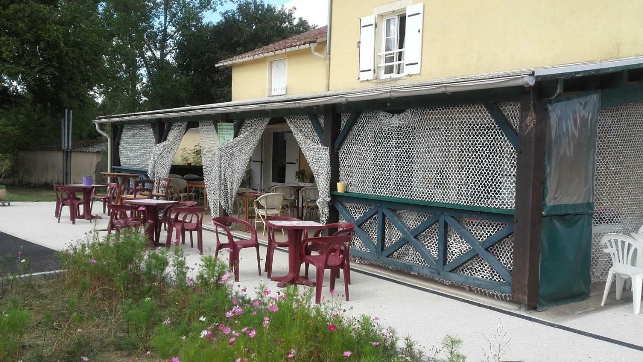 Auberge La Marchadaine Montrollet Zewnętrze zdjęcie